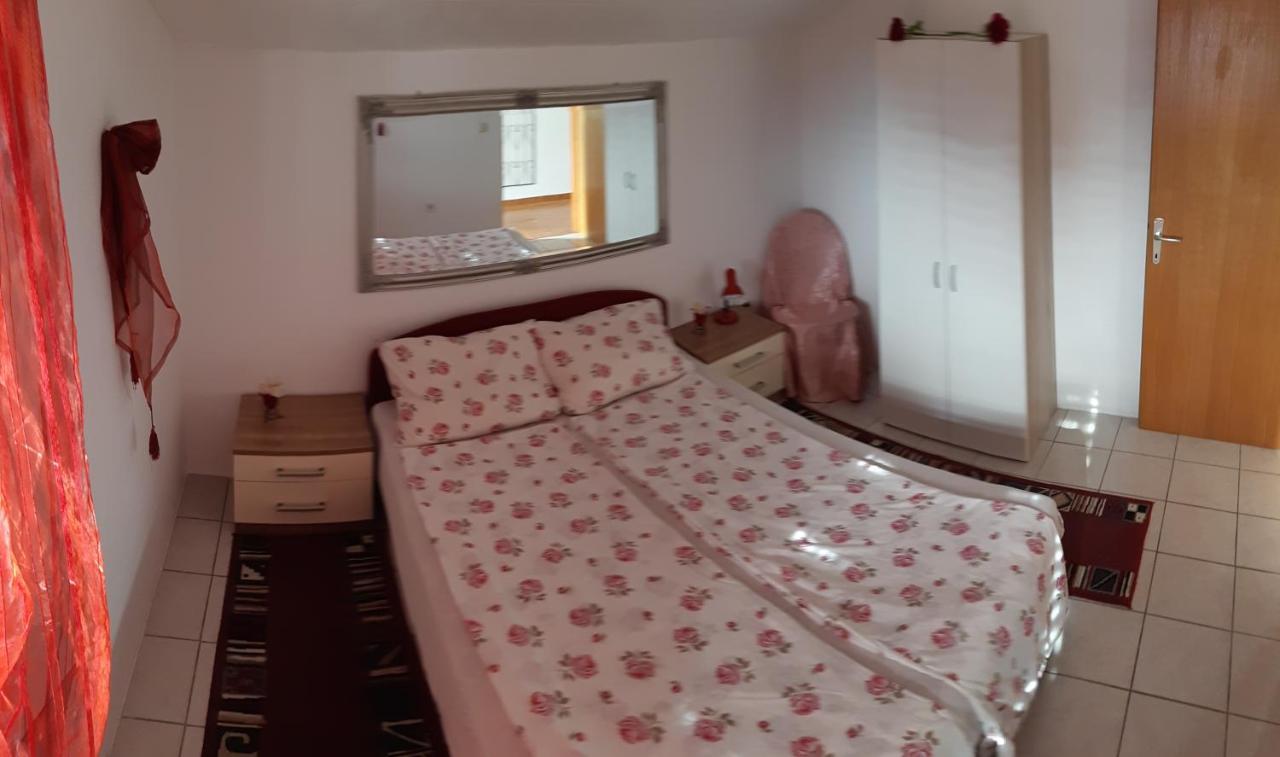 Apartments Maltasic Vir Exterior photo